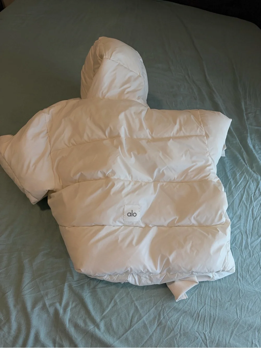 ALO Yoga White Cropped Puffer Jacket with Hood